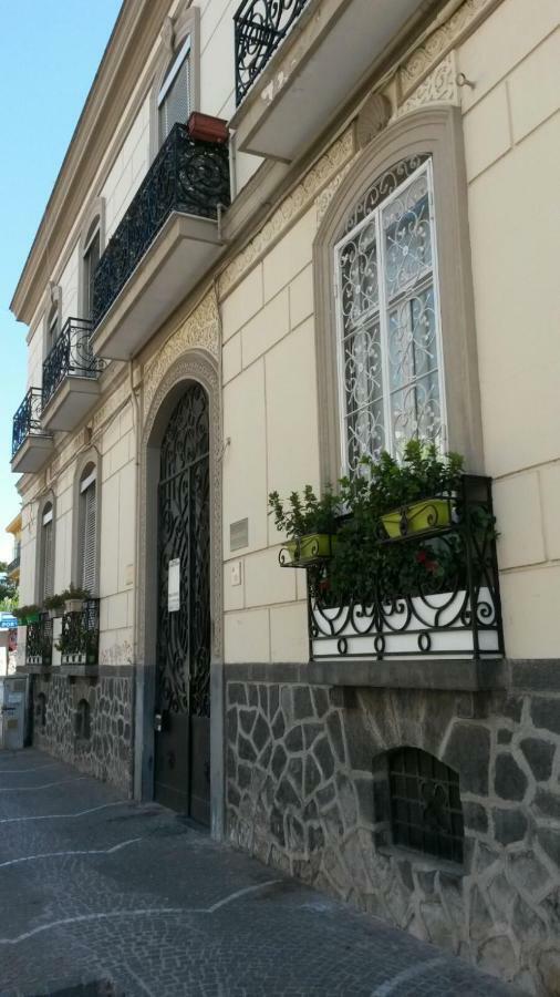 Вилла Casa Girasole Сан-Джорджо-а-Кремано Экстерьер фото